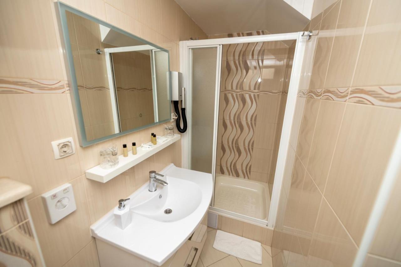 Deluxe Collection Hotel Kastel สปลิท ภายนอก รูปภาพ